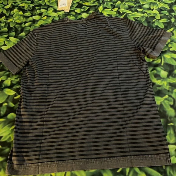 Tommy Bahama Tidelands Short Sleeve Henley, Onyx, Small, NWT - Picture 7 of 10